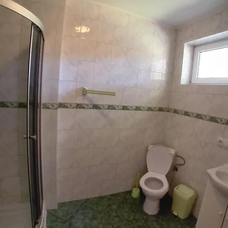 Domimat-lila 招待所 Dębki