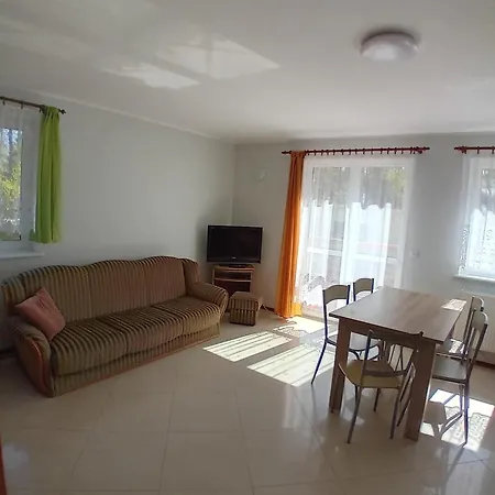 Domimat-lila 招待所